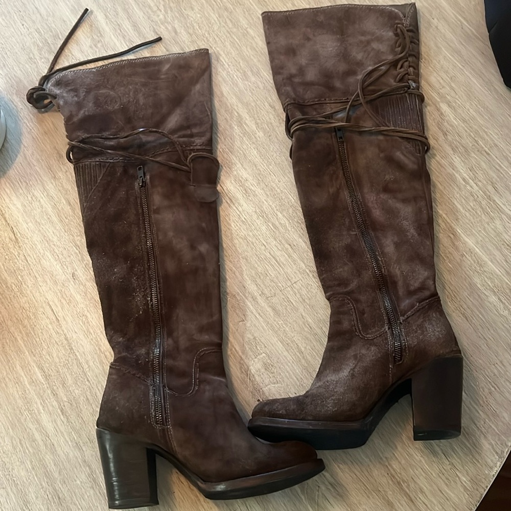 Freebird Sz 9 Suede Knee high boot